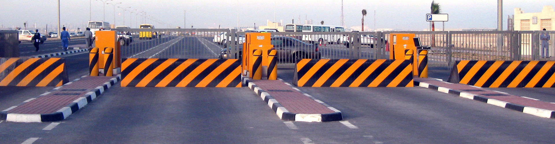 Road Blockers, Automatic Road Blocker, Hydraulic Road Blocker Manufacturer